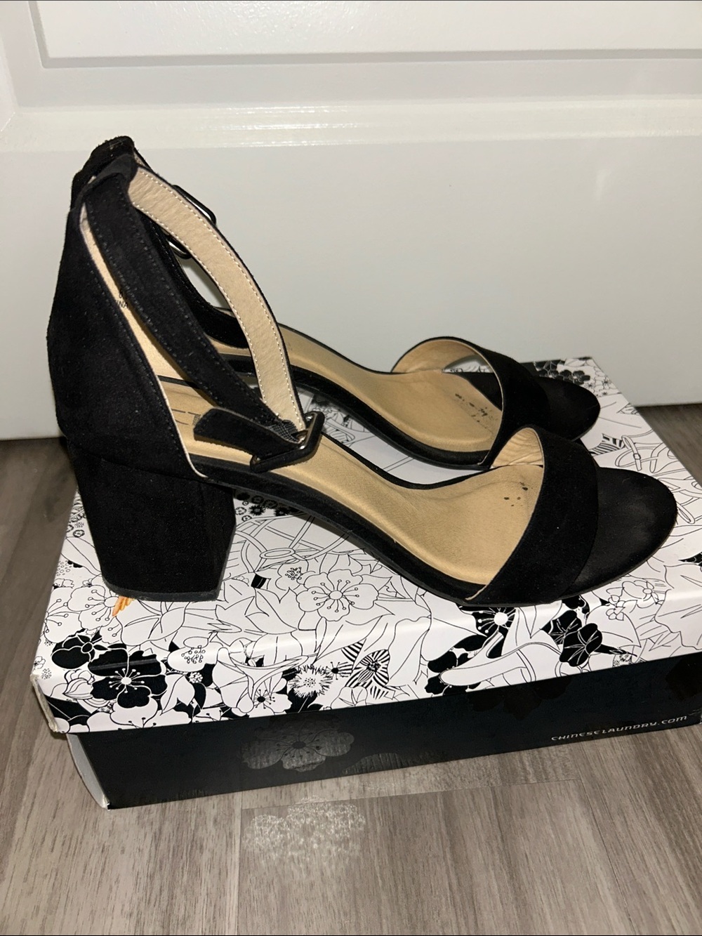 CL by Laundry Black Block Heel Ankle Strap Sandals - Picture 5 of 7